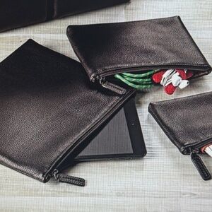 Levenger Black Leather Carry-All Pouches Set of 3 -NIB